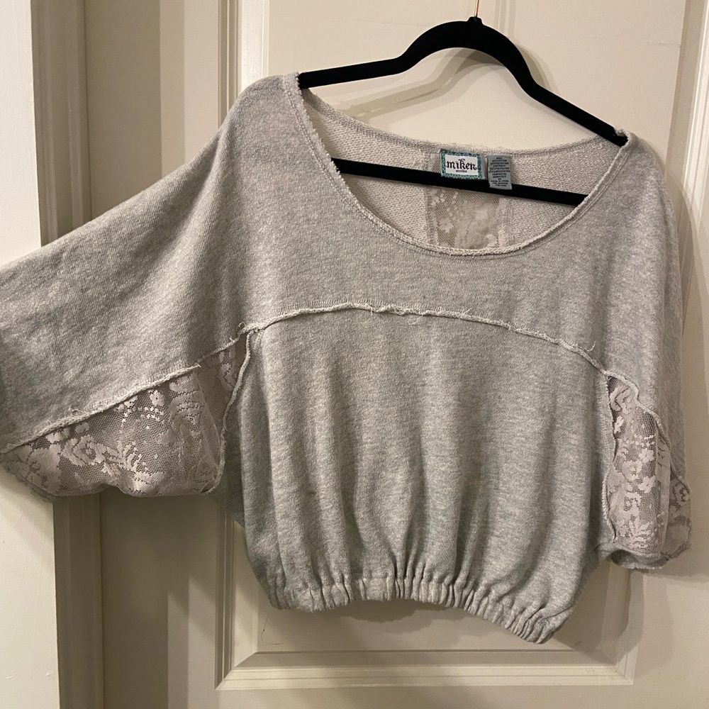 Lace/Sweater elastic crop top